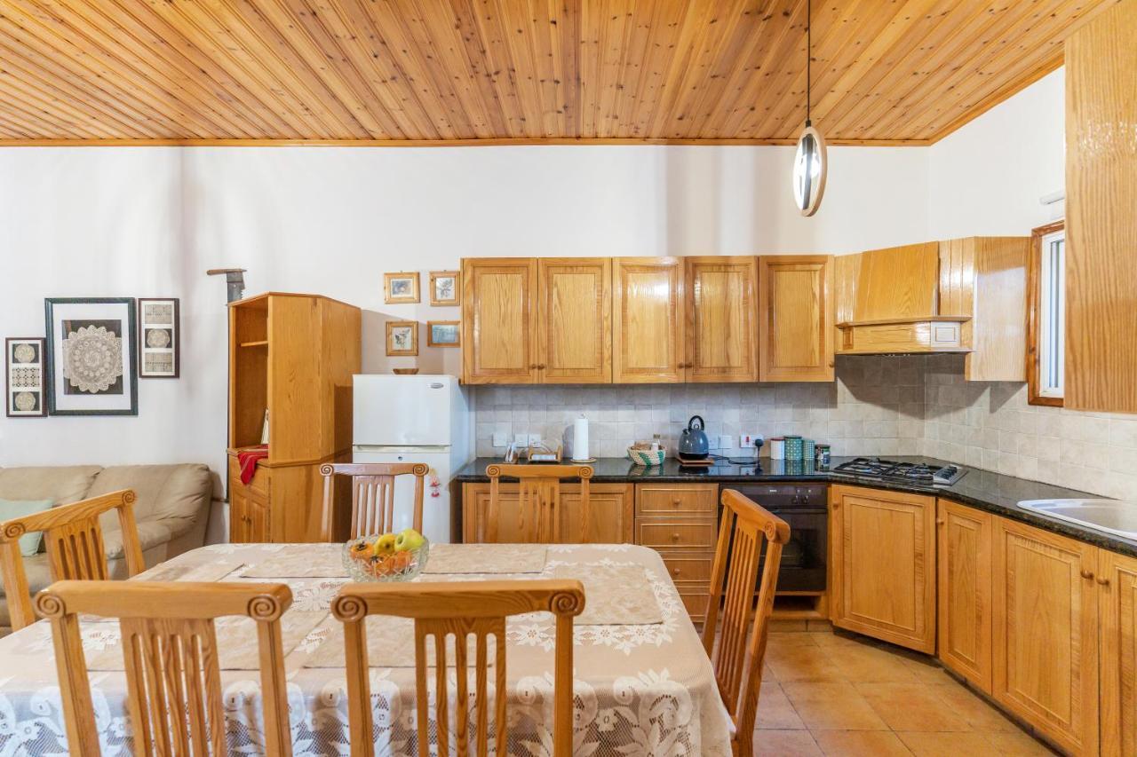 House Eufrosyne Apartman Mutulász Kültér fotó
